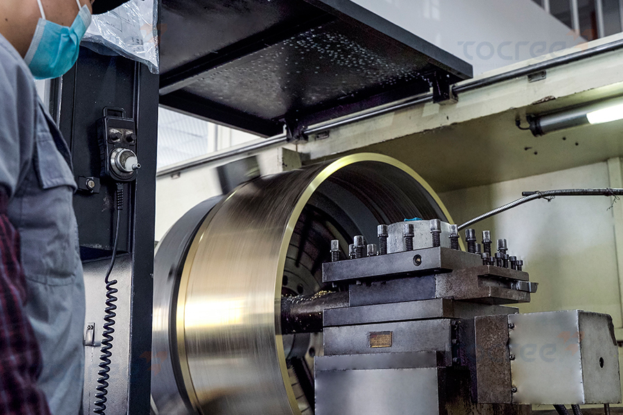 Self-Lubricating at Conventional Copper Alloy Curved Slider: Performance Analysis at Engineering Guidance